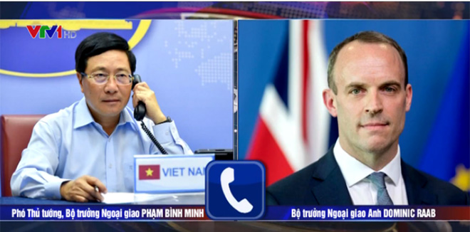 Phó Thủ tướng, Bộ trưởng Ngoại giao Phạm Bình Minh điện đàm với Bộ trưởng Ngoại giao Anh Dominic Raab