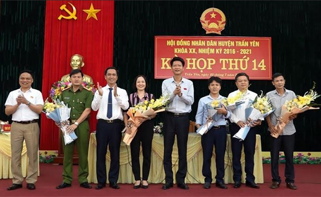 Kỳ họp thứ 14 HĐND huyện Trấn Yên đã kiện toàn các chức danh  lãnh đạo của HĐND, UBND huyện.