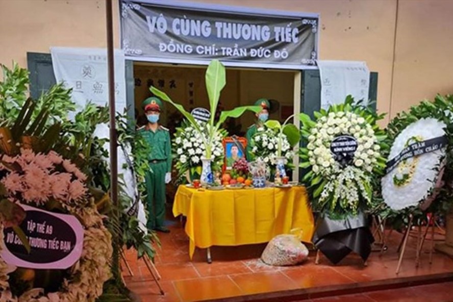 Quân khu 1 cử lực lượng tổ chức tang lễ cho quân nhân Trần Đức Đô theo nghi lễ quân đội. Ảnh: TTXVN