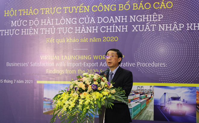 Phó Tổng Cục trưởng Tổng cục Hải quan Hoàng Việt Cường phát biểu tại hội thảo.