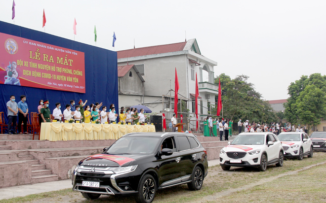 Vehicles of the Volunteer Vehicle Team at the launching ceremony.