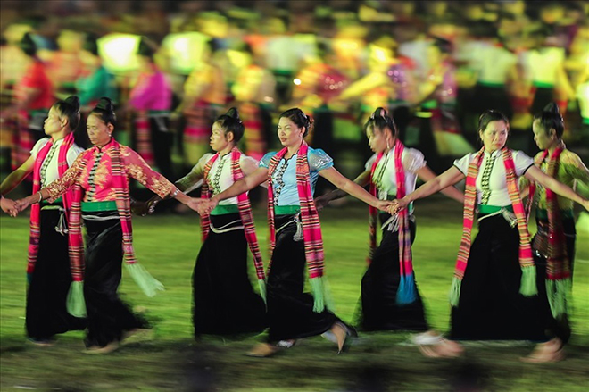 Xoè Thái được UNESCO vinh danh là Di sản Văn hoá phi vật thể hồi cuối năm 2021. Ảnh: Sơn Tùng