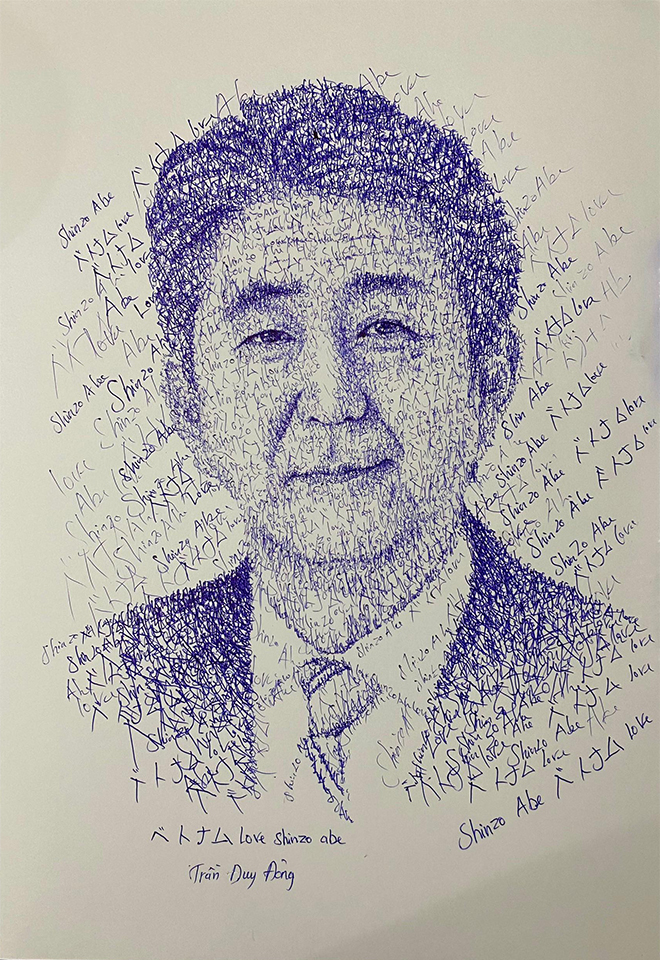 Hãy ngắm bức chân dung Shinzo Abe, tổng thống nổi tiếng của Nhật Bản, được tuyệt vời tái hiện với độ chân thật đầy ấn tượng. Bức tranh này sẽ khiến bạn cảm thấy thán phục và hâm mộ.