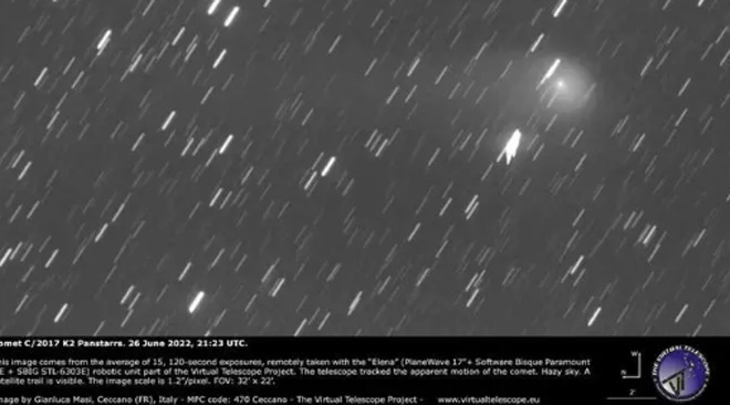 Sao chổi: Sao chổi là hiện tượng thiên nhiên kỳ diệu và hấp dẫn. Hãy xem qua những bức ảnh của sao chổi này và cảm nhận được sự đẹp mạnh mẽ và không thể nhận ra của vũ trụ.