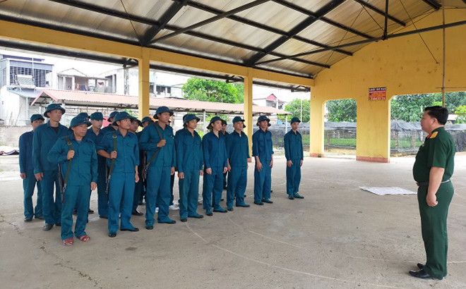 Lực lượng dân quân xã Đào Thịnh ra quân huấn luyện năm 2022.