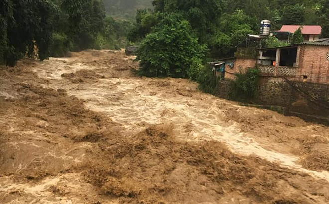 Tập trung ứng phó bão số 1 và hoàn lưu sau bão, đặc biệt là nguy cơ lũ quét, sạt lở đất tại vùng núi và ngập úng vùng trũng, thấp.