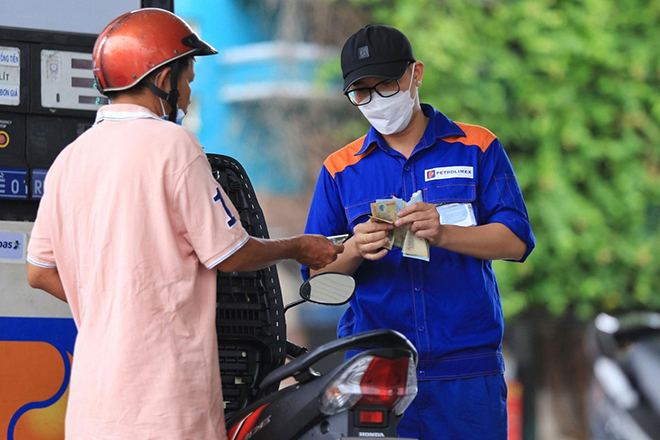 Giá xăng dầu dự báo tiếp tục tăng trong phiên điều chỉnh ngày mai.