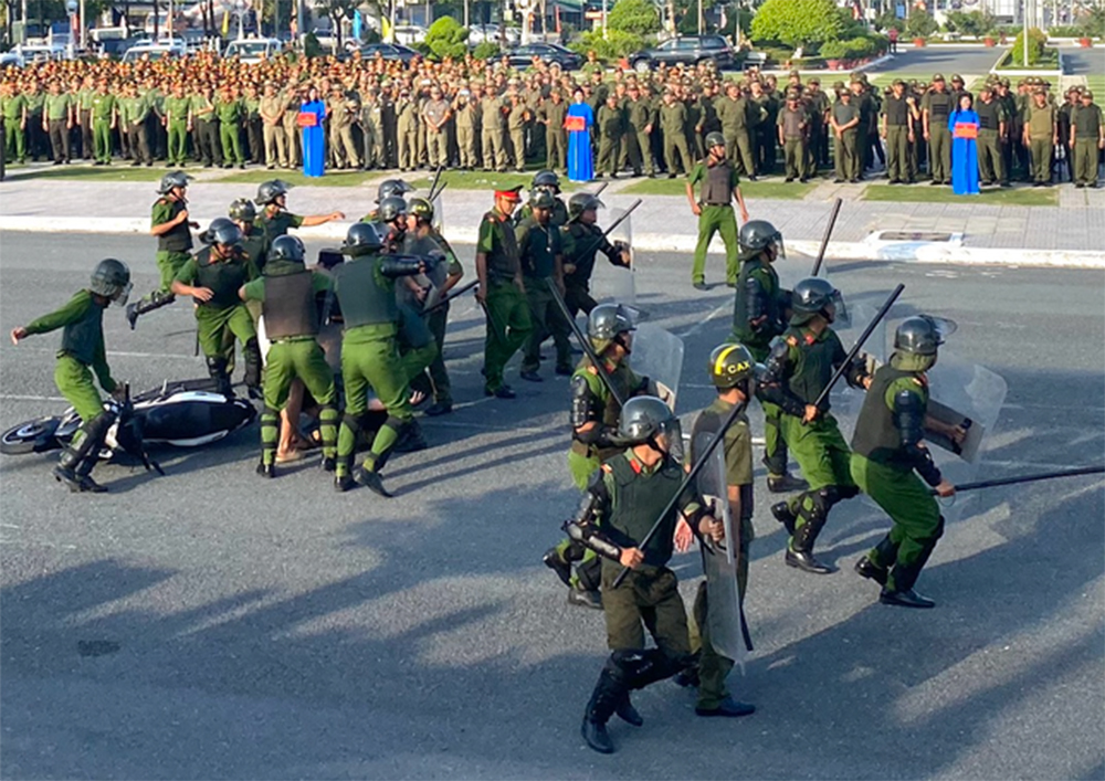 Hình ảnh tại Lễ ra mắt Lực lượng tham gia bảo vệ ANTT ở cơ sở ở Hà Nội.