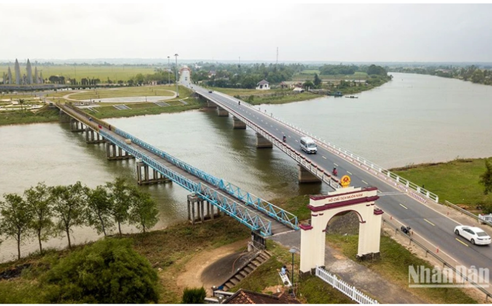 Cầu Hiền Lương, sông Bến Hải ngày nay.