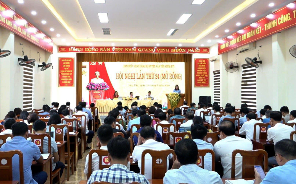 Ban Chấp hành Đảng bộ huyện Văn Yên khóa XVI đã thống nhất thành lập các tiểu ban Đại hội XVII Đảng bộ huyện Văn Yên lần thứ XVII, nhiệm kỳ 2025 – 2030.
