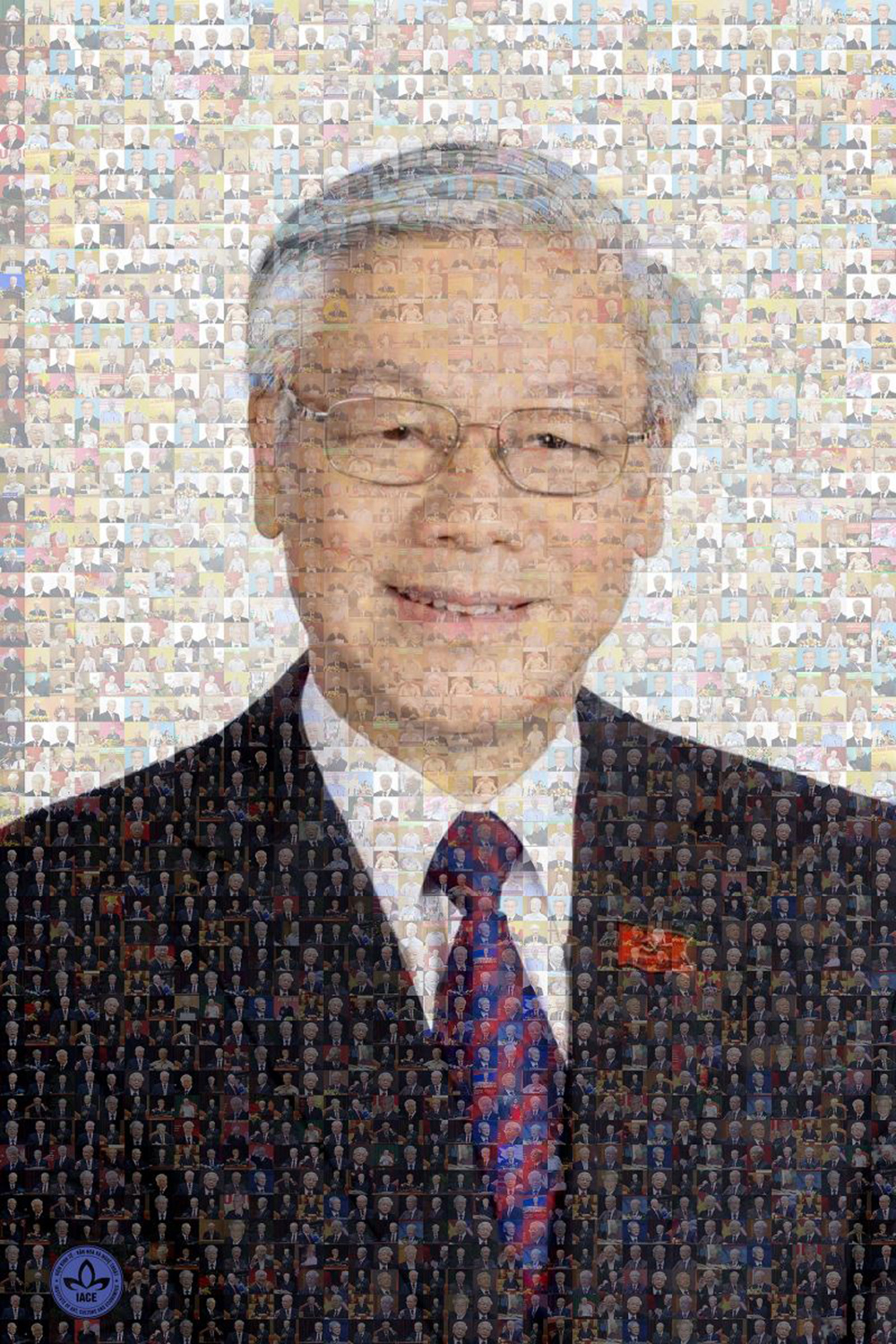 Bức tranh kính chân dung Tổng Bí thư Nguyễn Phú Trọng ghép từ hàng nghìn tấm ảnh nhỏ của bác.