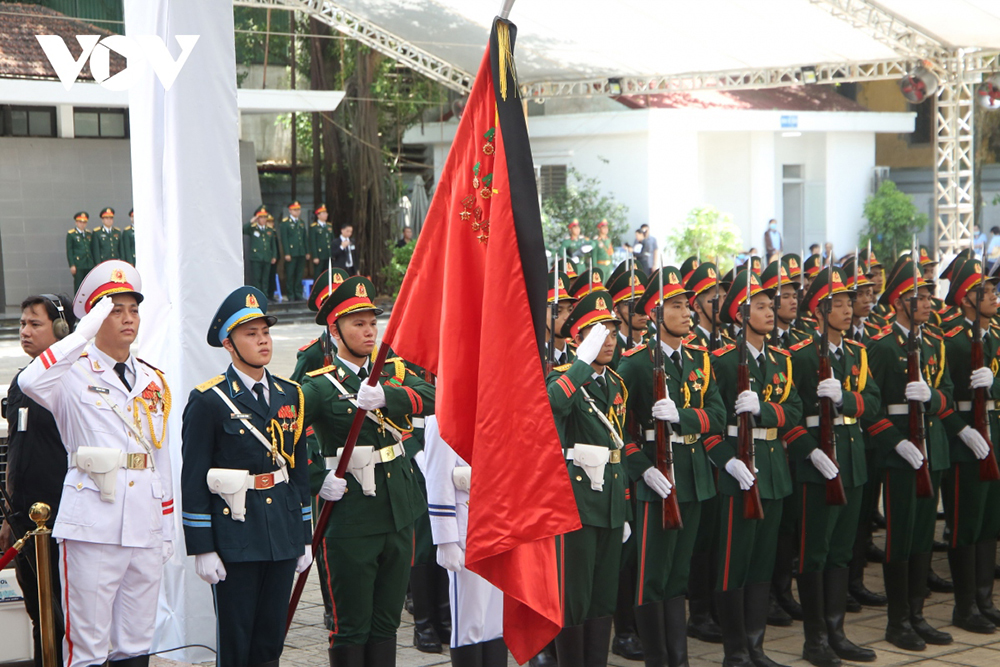 Cùng thời gian trên, Lễ truy điệu đồng chí Tổng Bí thư cũng được diễn ra tại Hội trường Thống Nhất, Thành phố Hồ Chí Minh và tại quê nhà xã Đông Hội, huyện Đông Anh, Thành phố Hà Nội.