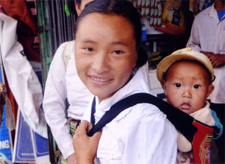 Cô gái Mông Giàng Thị Là ở xã Bản Công (huyện Trạm Tấu) này đã có tới 3 đứa con.
