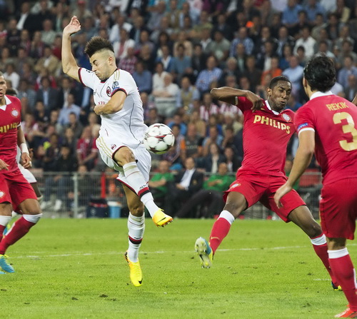 El Shaarawy ghi bàn từ rất sớm.