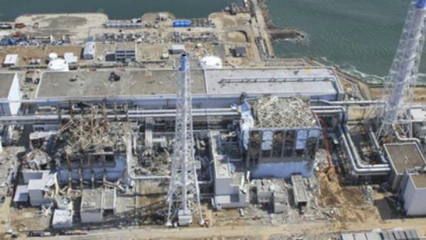 Nhà máy điện hạt nhân Fukushima sau vụ động đất ngày 11/3/2011. (Ảnh: UPI) 

