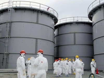 Nước nhiễm xạ có thể rò rỉ từ vết nứt của các bể chứa nước ở nhà máy Fukushima.