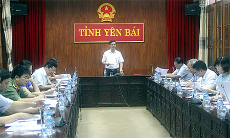 Đồng chí Dương Văn Tiến  - Phó Chủ tịch UBND tỉnh, Trưởng ban Chỉ đạo Đại hội TDTT tỉnh Yên Bái lần thứ VIII phát biểu chỉ đạo tại Hội nghị.