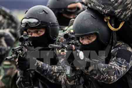 Cảnh sát đặc nhiệm Malaysia diễn tập chống khủng bố tại Kuala Lumpur, nhằm đảm bảo an ninh cho SEA Games 29.