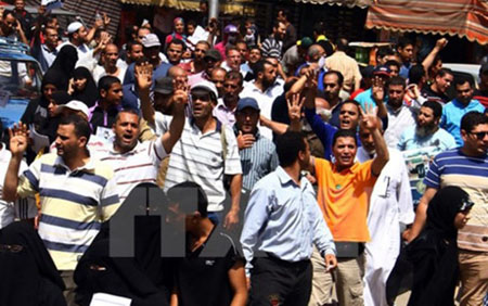 Biểu tình ủng hộ Tổng thống bị phế truất Mohamed Morsi ở Cairo.
