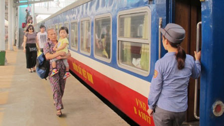 Ga Hà Nội tăng thêm 14 đoàn tàu trong cao điểm nghỉ lễ 2-9.