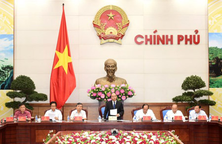 Thủ tướng Nguyễn Xuân Phúc chủ trì buổi làm việc với Hội đồng tư vấn cải cách thủ tục hành chính và Cục Kiểm soát thủ tục hành chính.
