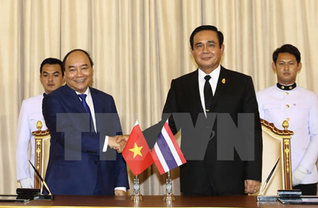 Thủ tướng Nguyễn Xuân Phúc và Thủ tướng Thái Lan Prayuth Chan-o-cha.