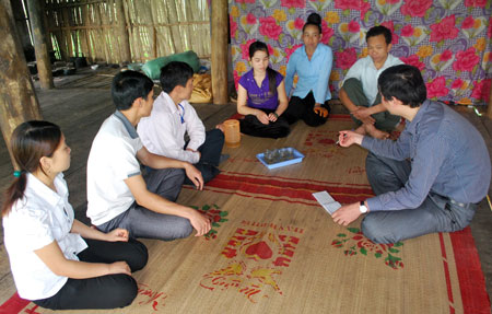 Các cấp chính quyền địa phương quan tâm đẩy mạnh công tác tuyên truyền về bệnh dại đến từng hộ gia đình.