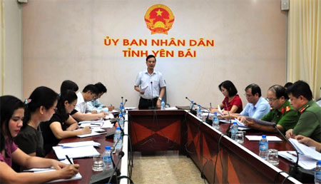 Phó chủ tịch UBND tỉnh Dương Văn Tiến chủ trì Hội nghị.