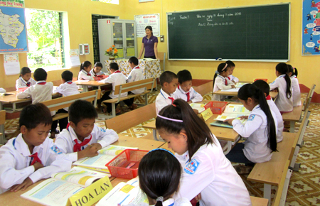 Mô hình trường học mới tại Việt Nam VNEN Đừng để hết tiền dự án lại  chơi vơi
