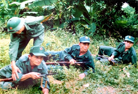 Lực lượng dân quân xã Văn Phú luôn thực hiện tốt chương trình huấn luyện, bảo đảm sẵn sàng chiến đấu.