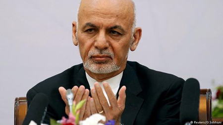 Tổng thống Ashraf Ghani tuyên bố ngừng bắn với Taliban.