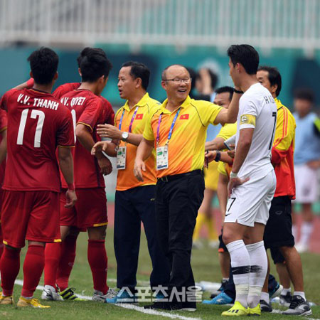 Báo Hàn Quốc vẫn khen Olympic Việt Nam dù thất bại trước Olympic Hàn Quốc.