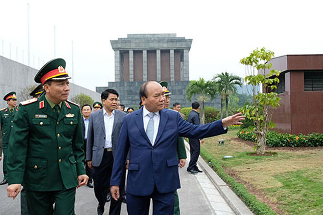 Thủ tướng trực tiếp kiểm tra kết quả tu bổ Công trình Lăng Chủ tịch Hồ Chí Minh.