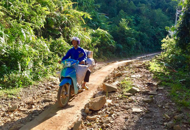 Đến nay, huyện Mù Cang Chải đã hoàn thành 45 km đường rộng 1 mét ở các thôn, bản vùng cao.