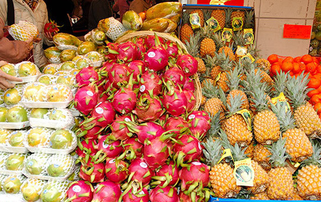 Trái cây Việt được bán tại chợ.