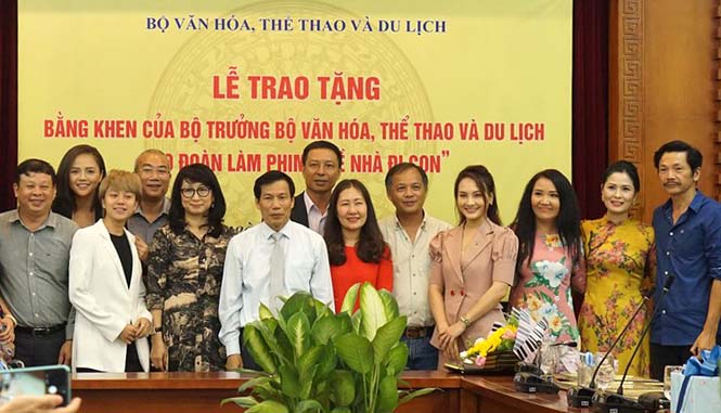 Bộ trưởng Bộ VHTT&DL Nguyễn Ngọc Thiện dành nhiều lời khen ngợi cho đoàn phim 