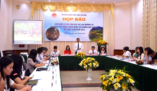 Quang cảnh buổi họp báo tại Hà Nội