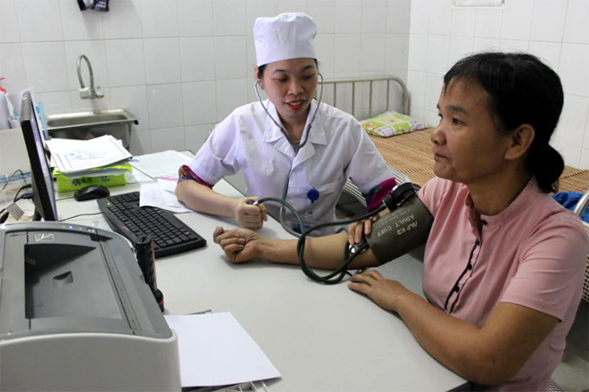 Người tham gia bảo hiểm y tế khám bệnh tại cơ sở y tế (ảnh minh họa).