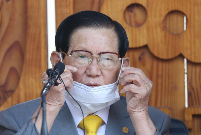 Ông Lee Man Hee, Giáo chủ giáo phái Tân Thiên Địa tại Hàn Quốc - Ảnh: AFP