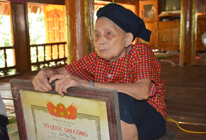Mẹ Nguyễn Thị Tươi luôn đau đáu về người con trai cả đã hy sinh nhưng chưa tìm thấy mộ.