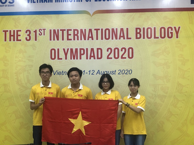4/4 học sinh Việt Nam đoạt giải tại Olympic Sinh học quốc tế.