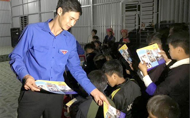 Tuổi trẻ Yên Bái tích cực tham gia tuyên truyền đấu tranh phòng chống ma túy cho thanh thiếu niên.