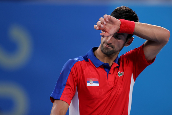 Djokovic thua liền ba trận trong hai ngày cuối Olympic Tokyo.