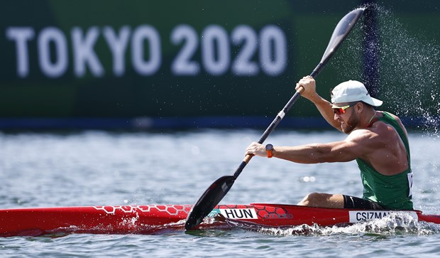 Vận động viên đua thuyền kayak Kolos Csizmadia.