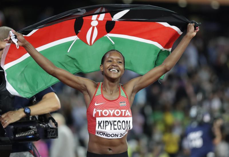 Faith Kipyegon bảo vệ thành công HCv 1.500m nữ.