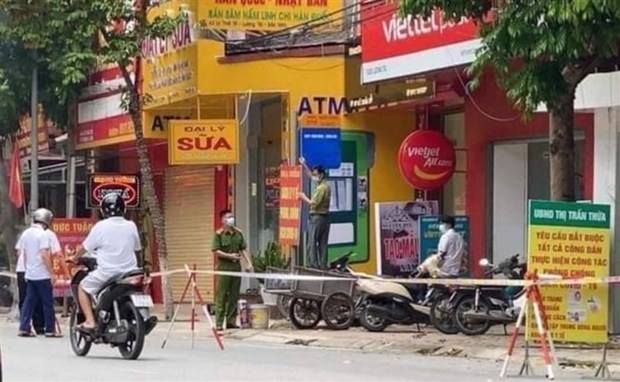 Cửa hàng Viettel Post, chi nhánh huyện Lương Tài tạm thời phong toả, phun khử khuẩn.