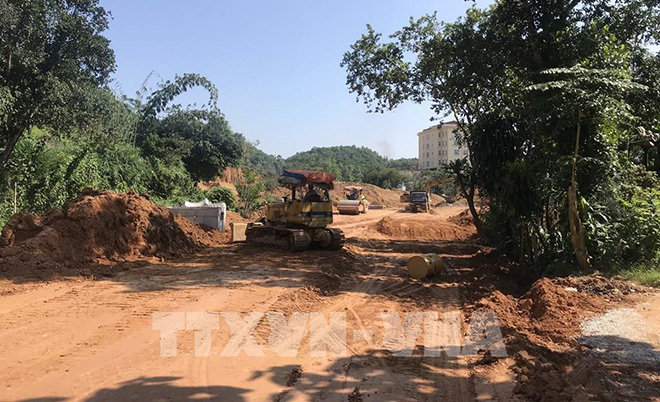 Nhà thầu thi công đẩy nhanh tiến độ dự án đường Điện Biên - Yên Ninh (Thành phố Yên Bái).