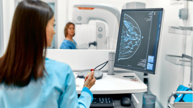 AI có thể giúp giảm gần 50% khối lượng công việc của các bác sỹ chẩn đoán hình ảnh trong tầm soát và phát hiện dấu hiệu ung thư vú.