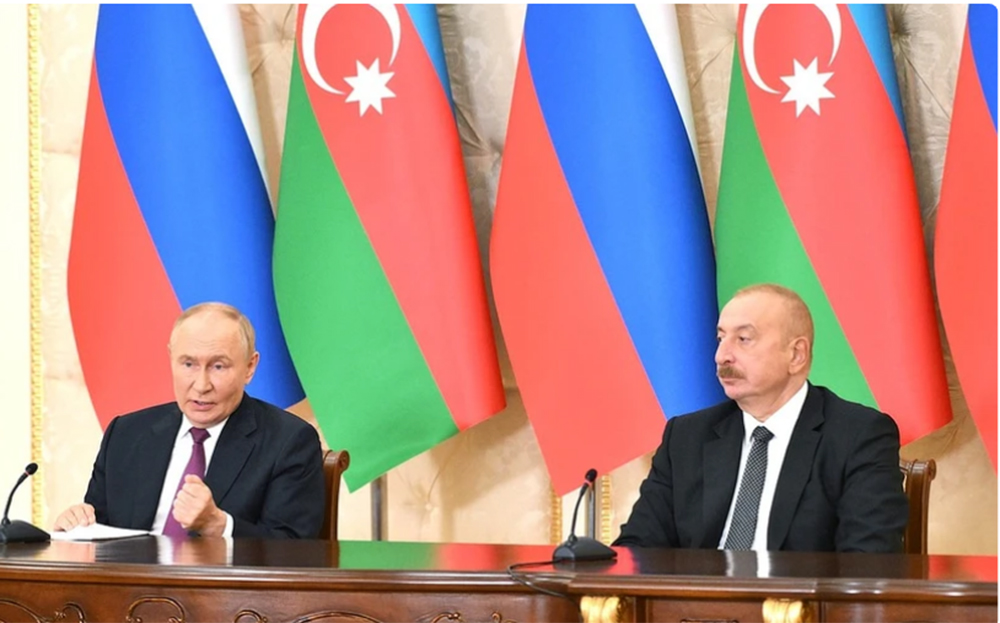 Tổng thống Vladimir Putin và người đồng cấp Azerbaijan Ilham Aliyev.