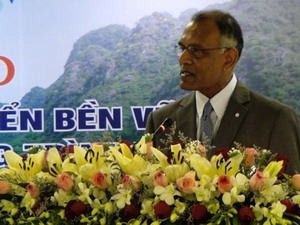 Ông Kishore Rao, Giám đốc Trung tâm Di sản Thế giới của UNESCO, phát biểu tại hội thảo.